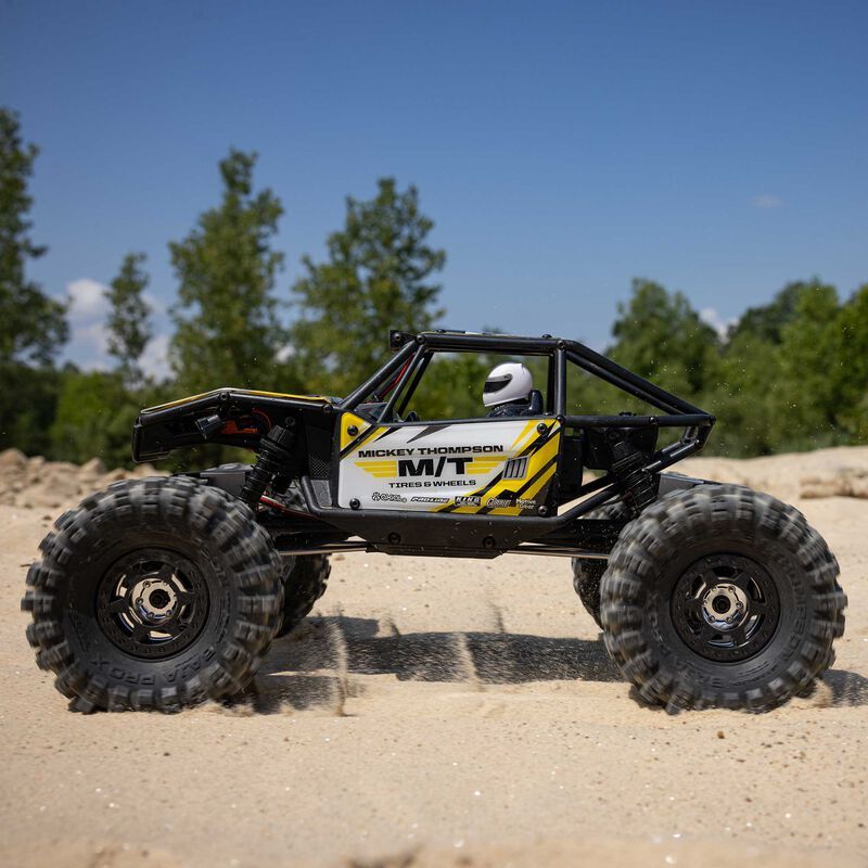 1/18 UTB18 Capra 4WS 4X4 RTR Brushed Rock Crawler (Battery &amp; Charger Included), Yellow