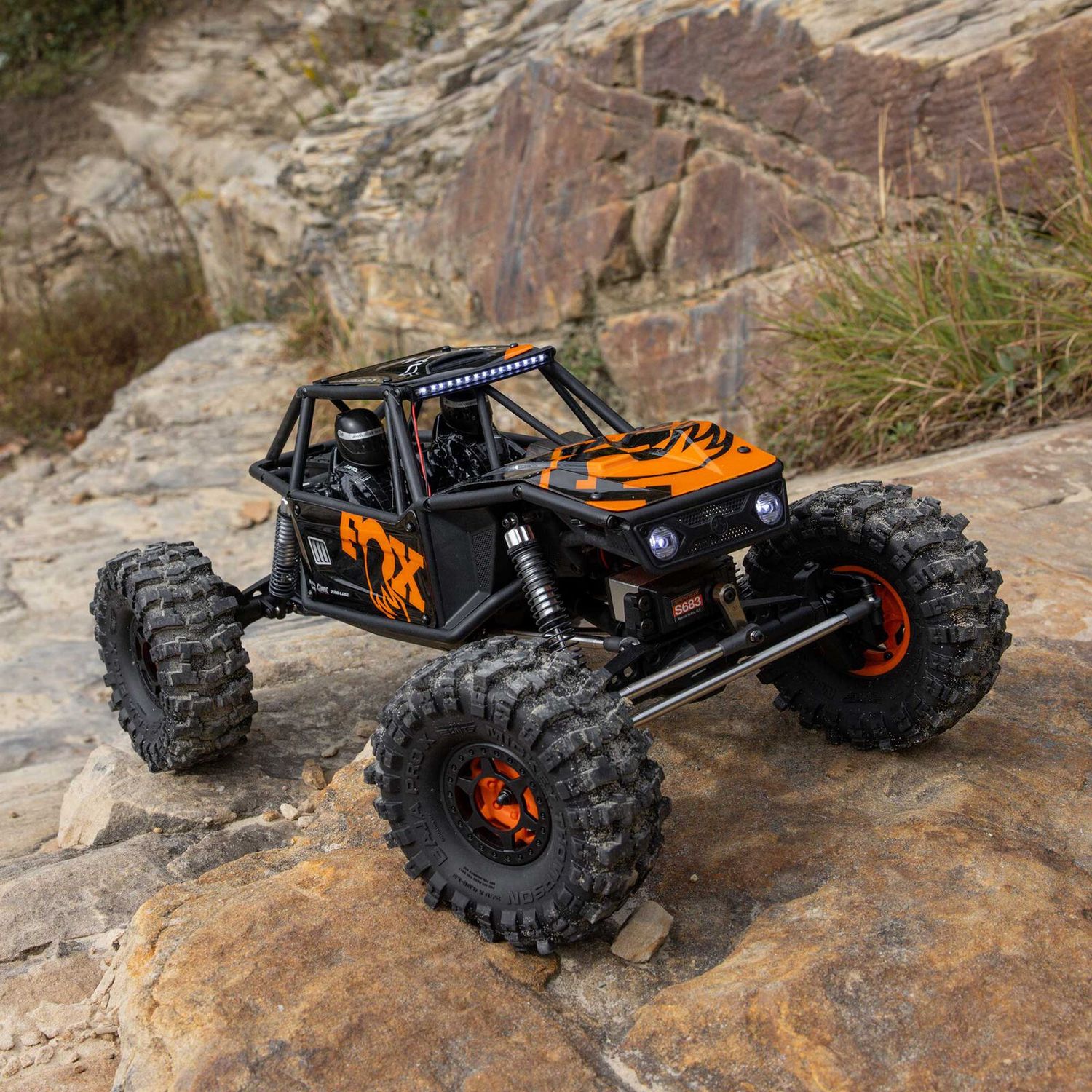 1/10 UTB10 Capra 1.9 4WS 4X4 RTR Brushed Rock Crawler, Orange