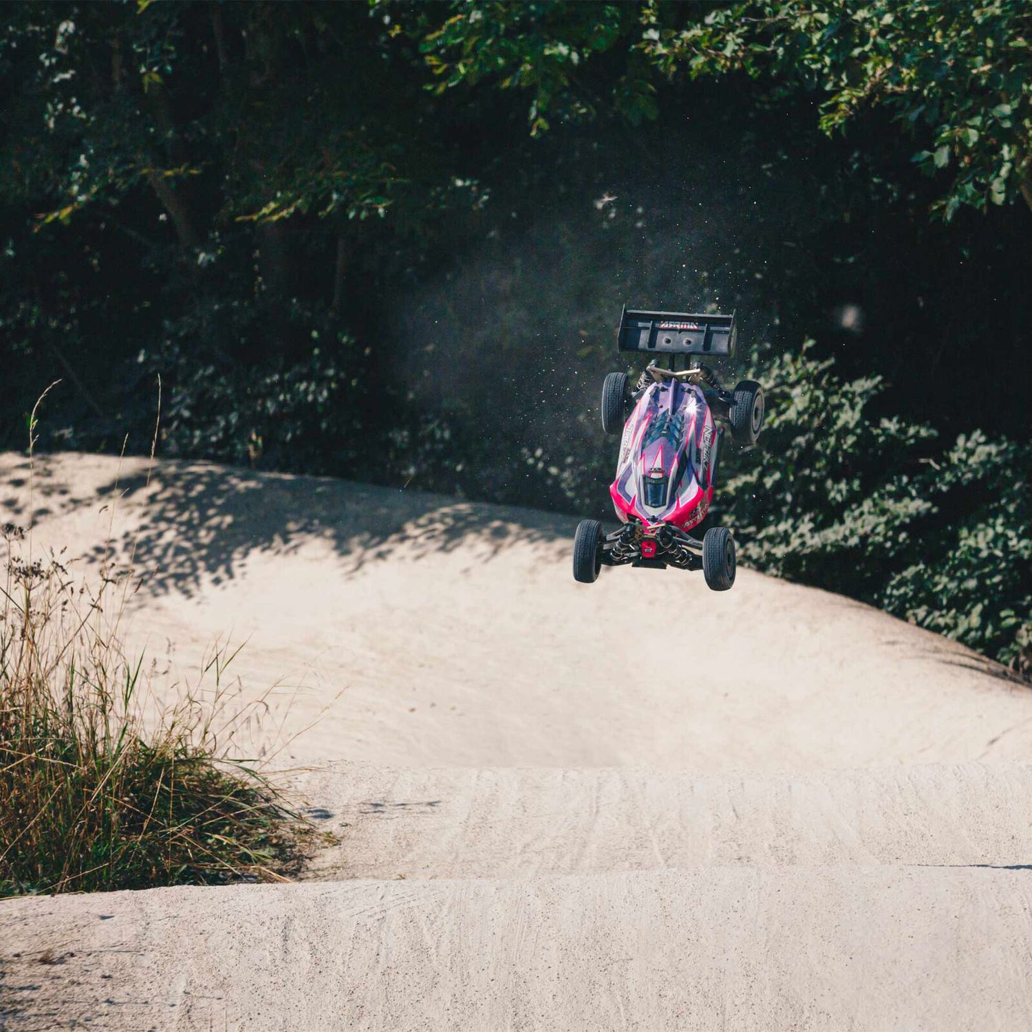 TLR Tuned TYPHON 1/8 4WD Roller (Pink/Purple)
