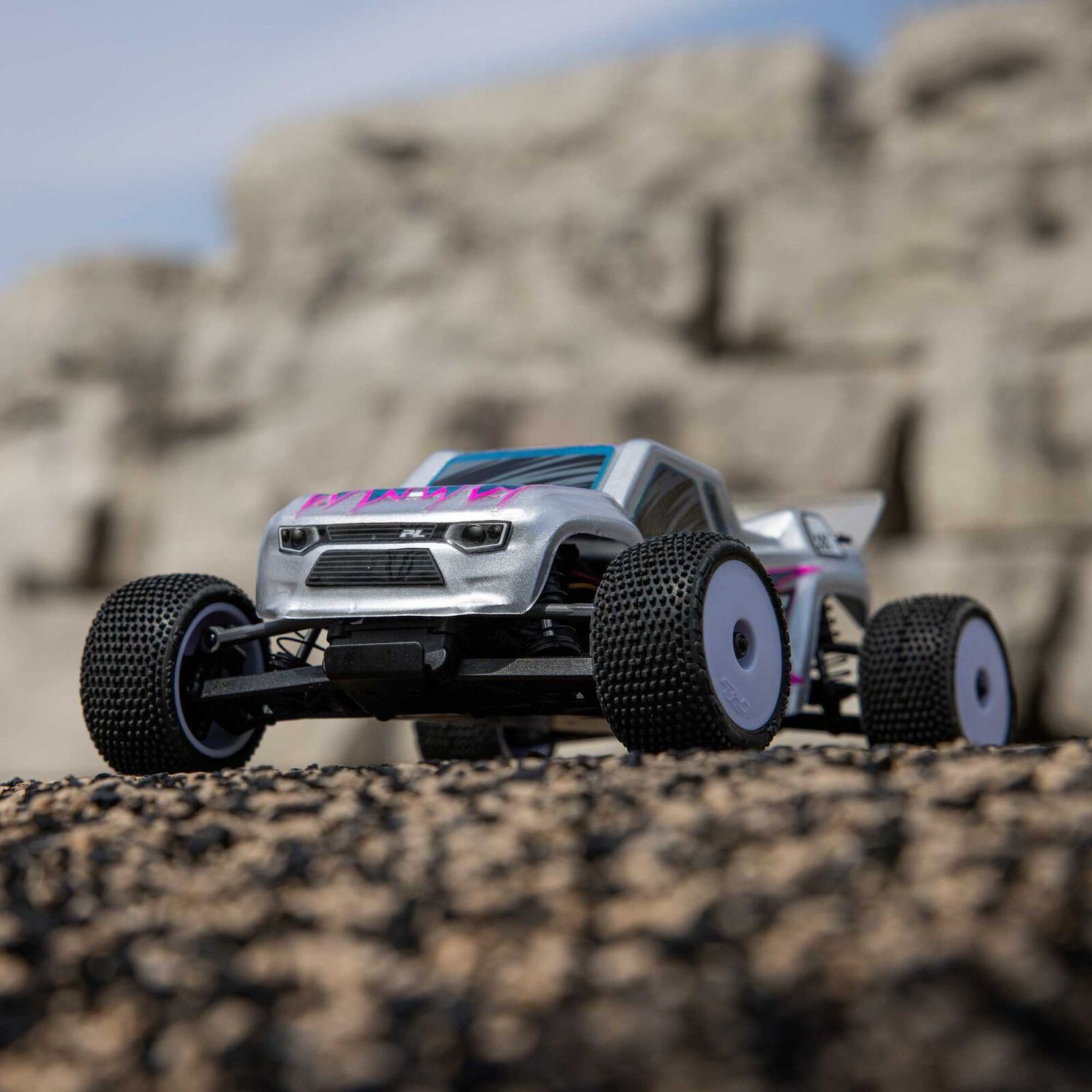 1/28 Micro-T 2S 2WD RTR Stadium Truck (Battery &amp; Charger Included), Silver