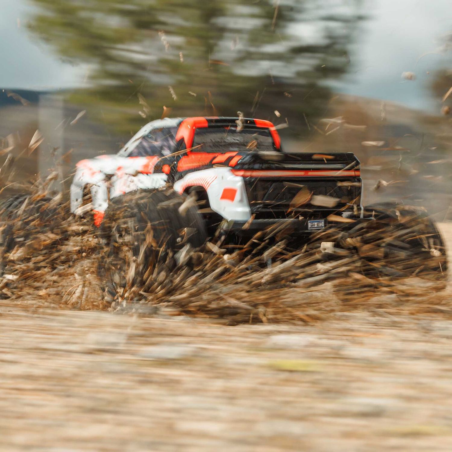 1/10 GRANITE 4X4 RTR Brushed Monster Truck, Orange