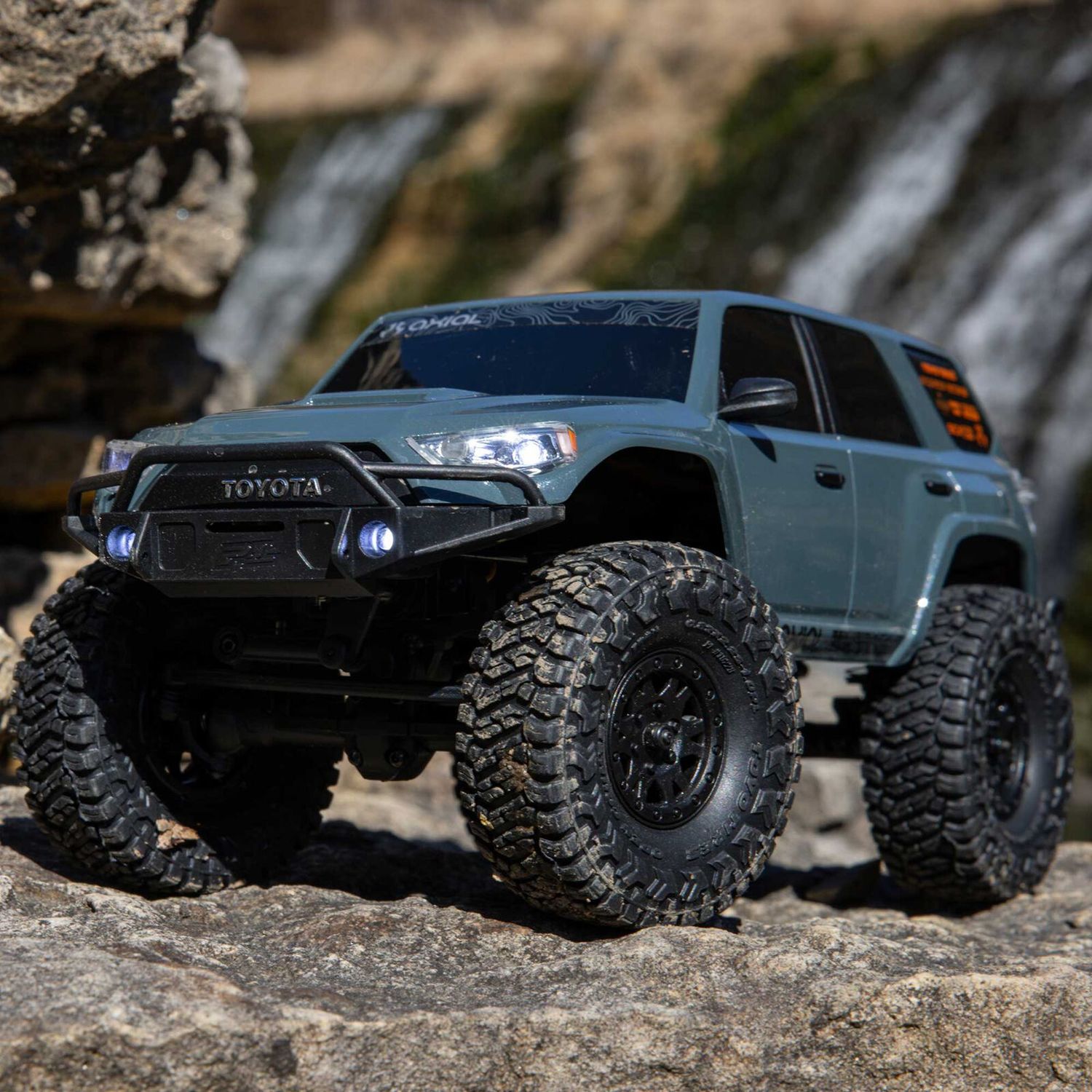 1/24 SCX24 Toyota 4Runner 4X4 RTR Brushed Rock Crawler (Battery &amp; Charger Included), Gray