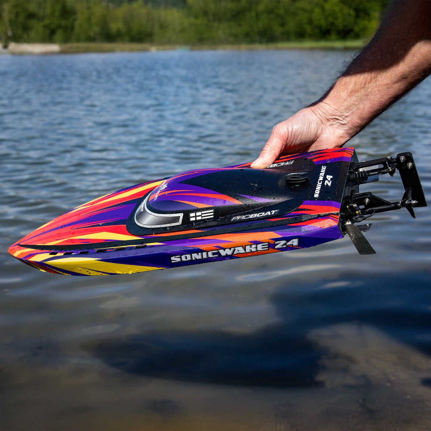 Sonicwake 24&quot; Self-Righting Brushless Deep-V RTR (Battery &amp; Charger Included), Red