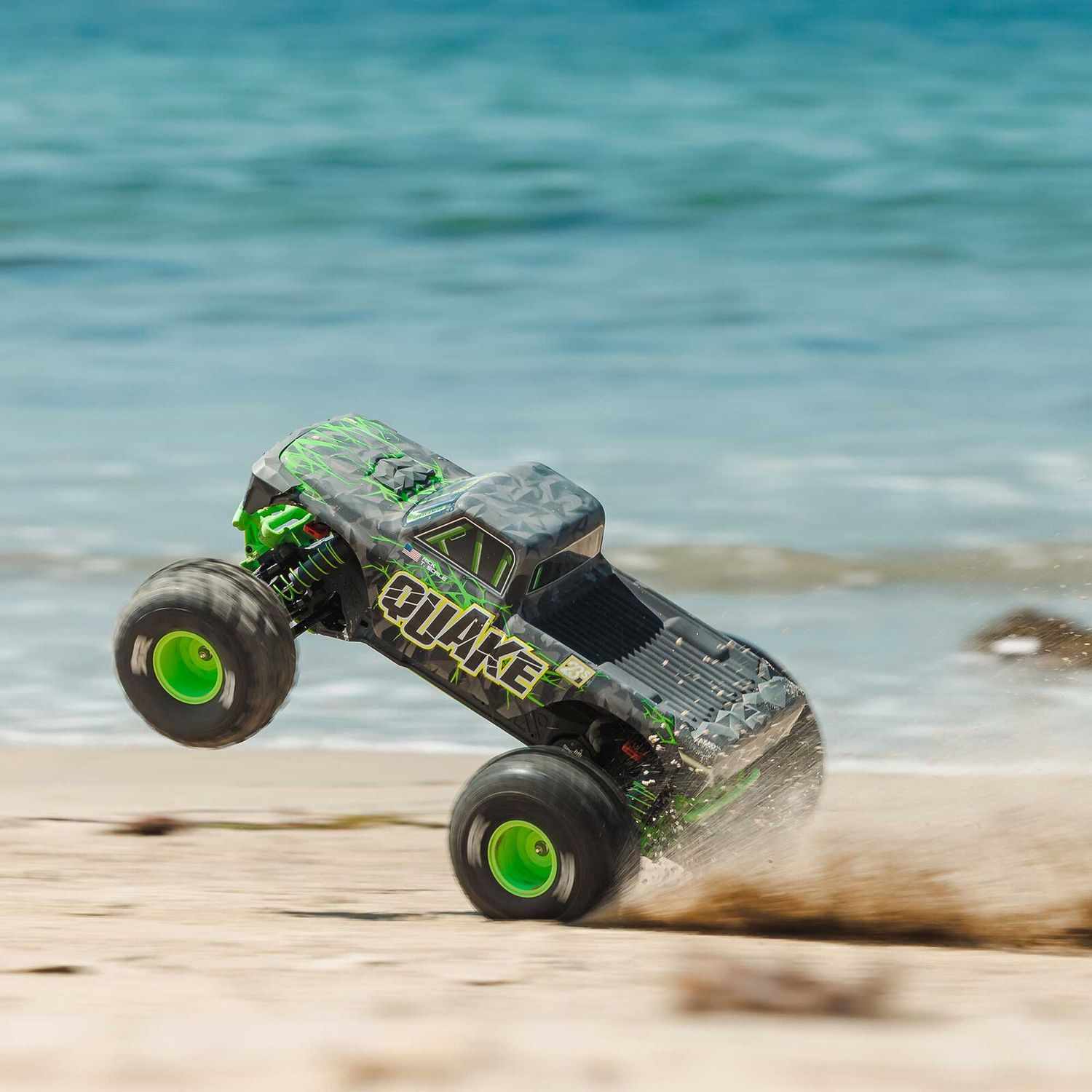 1/10 QUAKE 223S 2WD RTR Brushless Monster Truck, Green