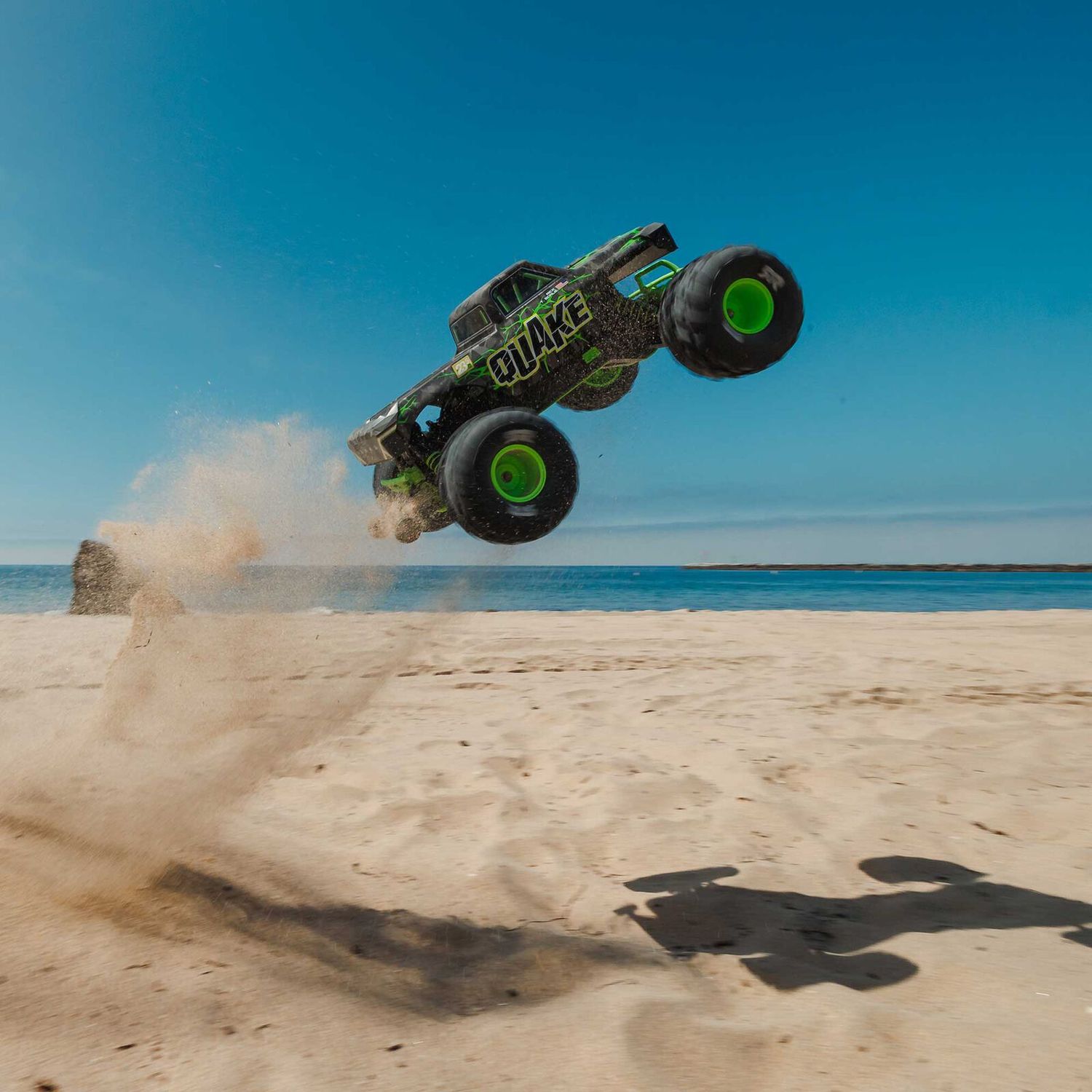 1/10 QUAKE 223S 2WD RTR Brushless Monster Truck, Green