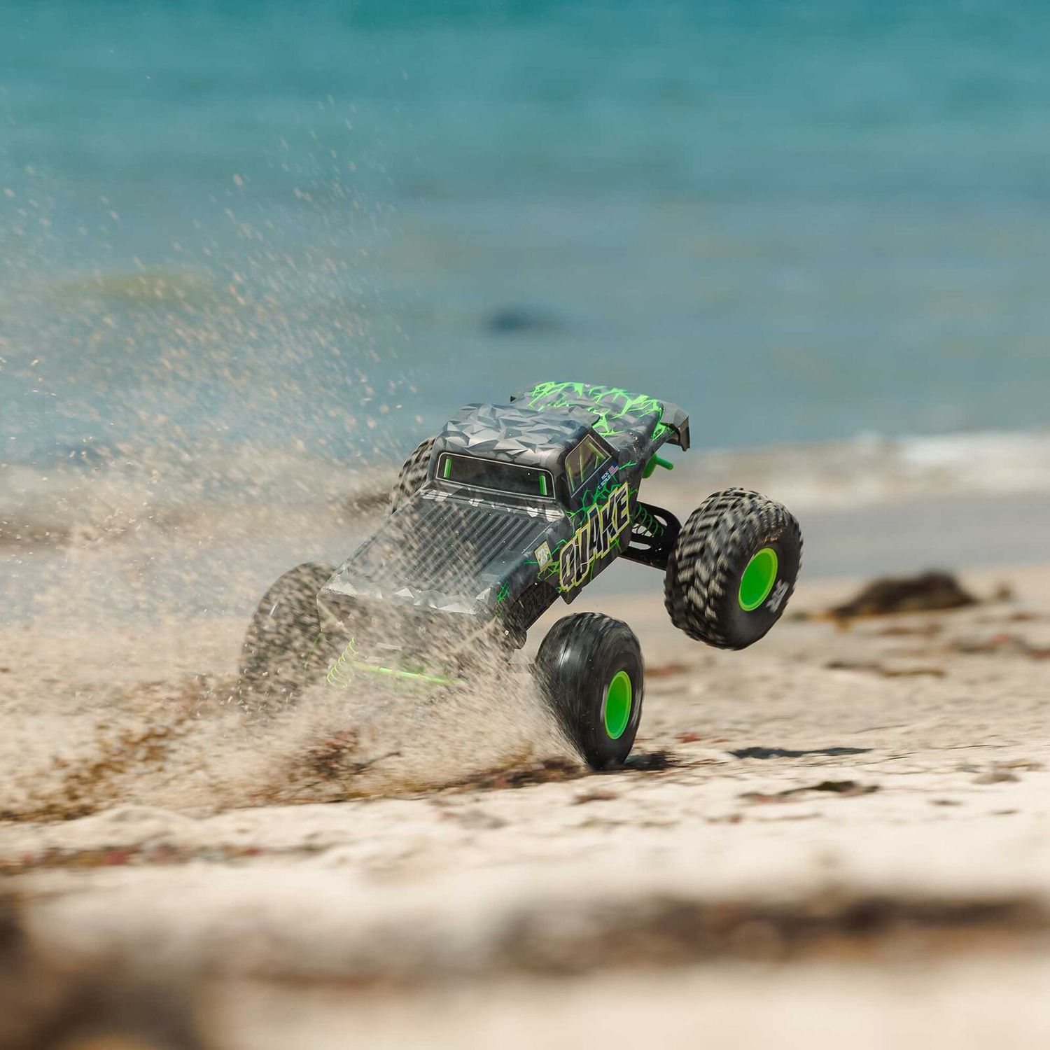 1/10 QUAKE 223S 2WD RTR Brushless Monster Truck, Green
