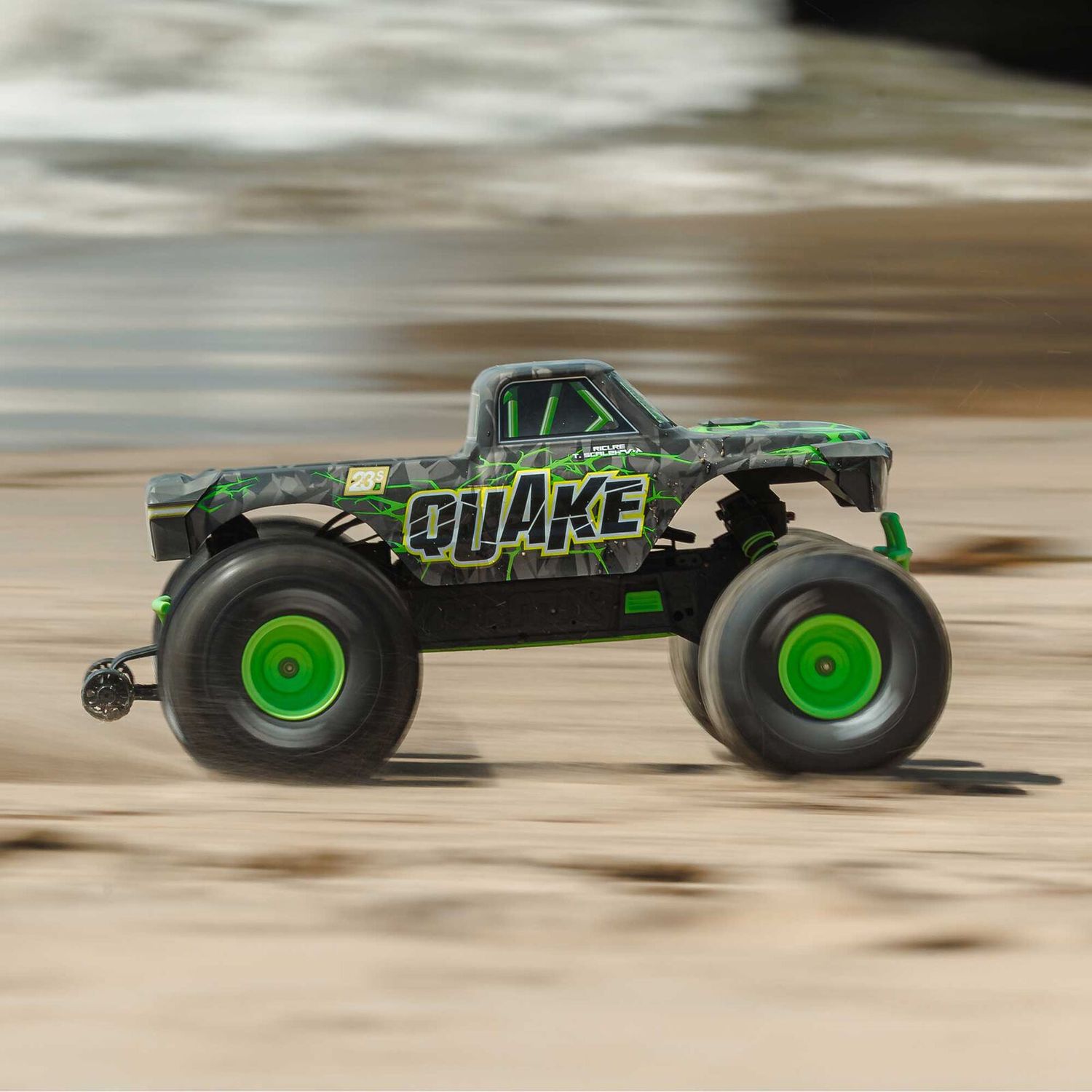 1/10 QUAKE 223S 2WD RTR Brushless Monster Truck, Green