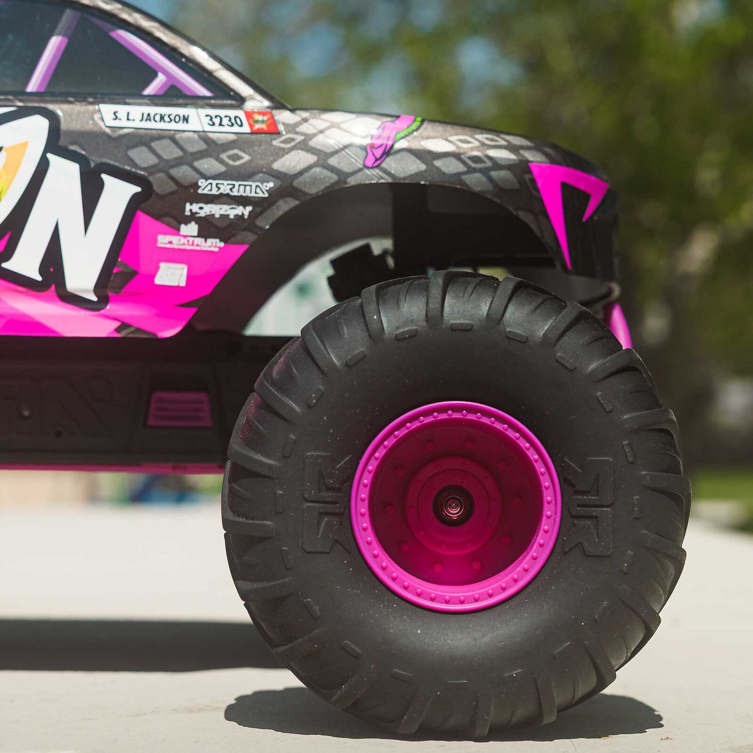 1/10 GORGON 2WD RTR Brushed Monster Truck (Battery &amp; Charger Included), Purple