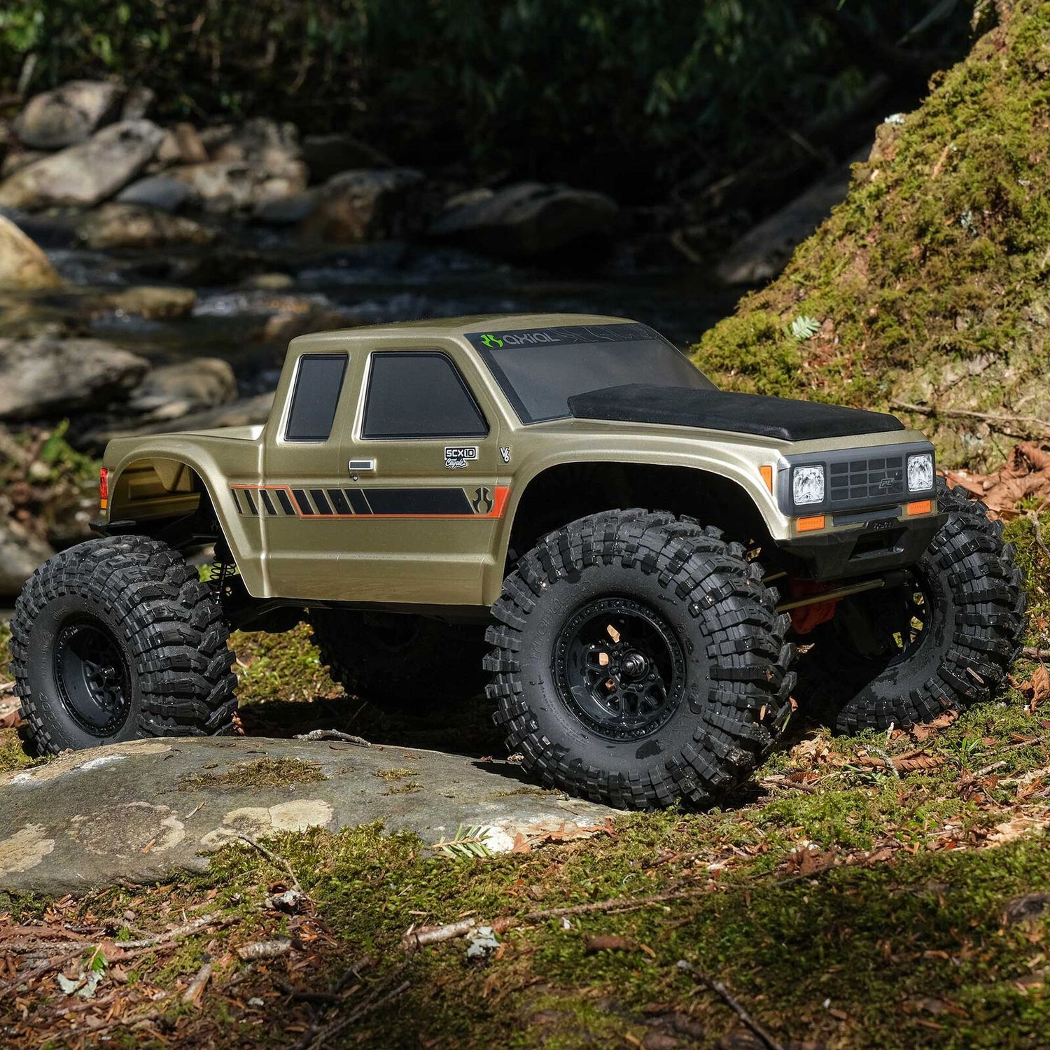 1/10 SCX10 III Coyote 4X4 RTR Rock Crawler (Battery &amp; Charger Included), Gold