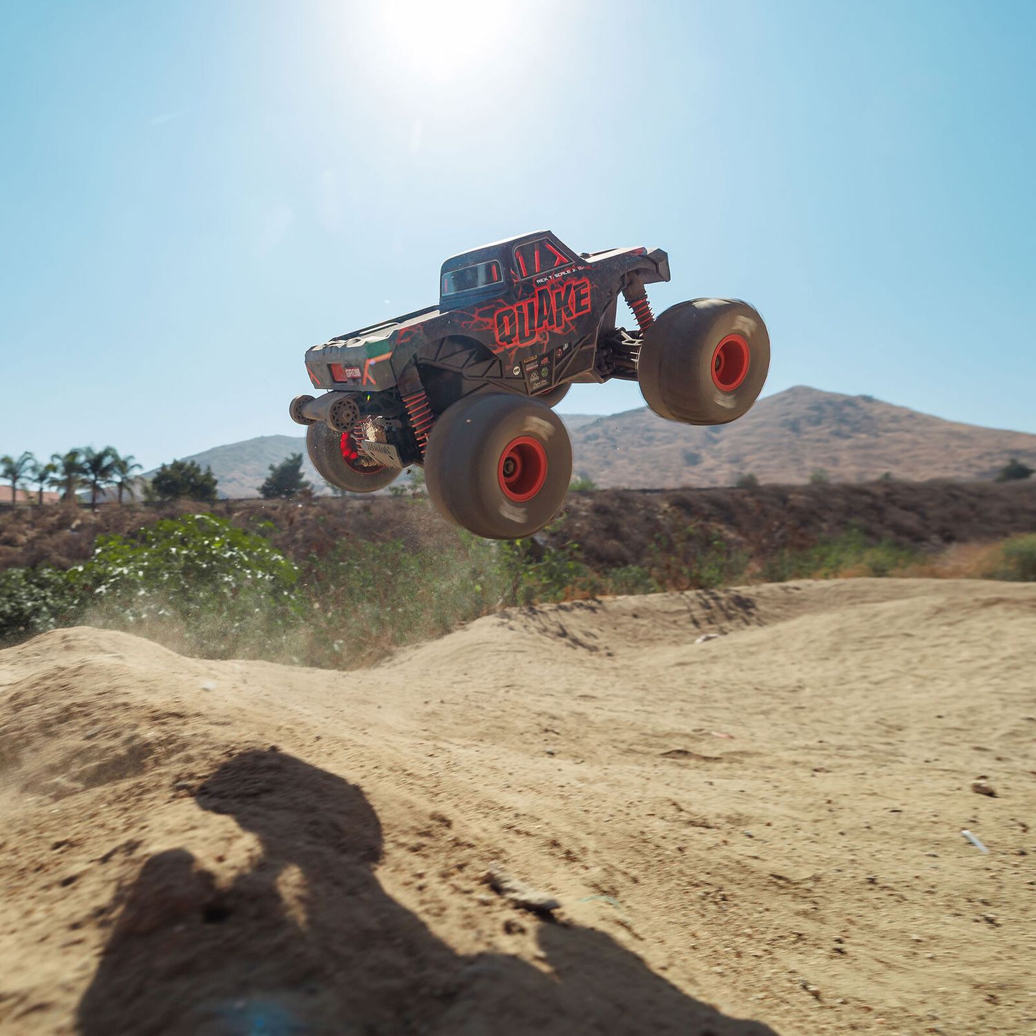 1/16 QUAKE GROM 4X4 RTR Brushed Monster Truck (Battery &amp; Charger Included), Red