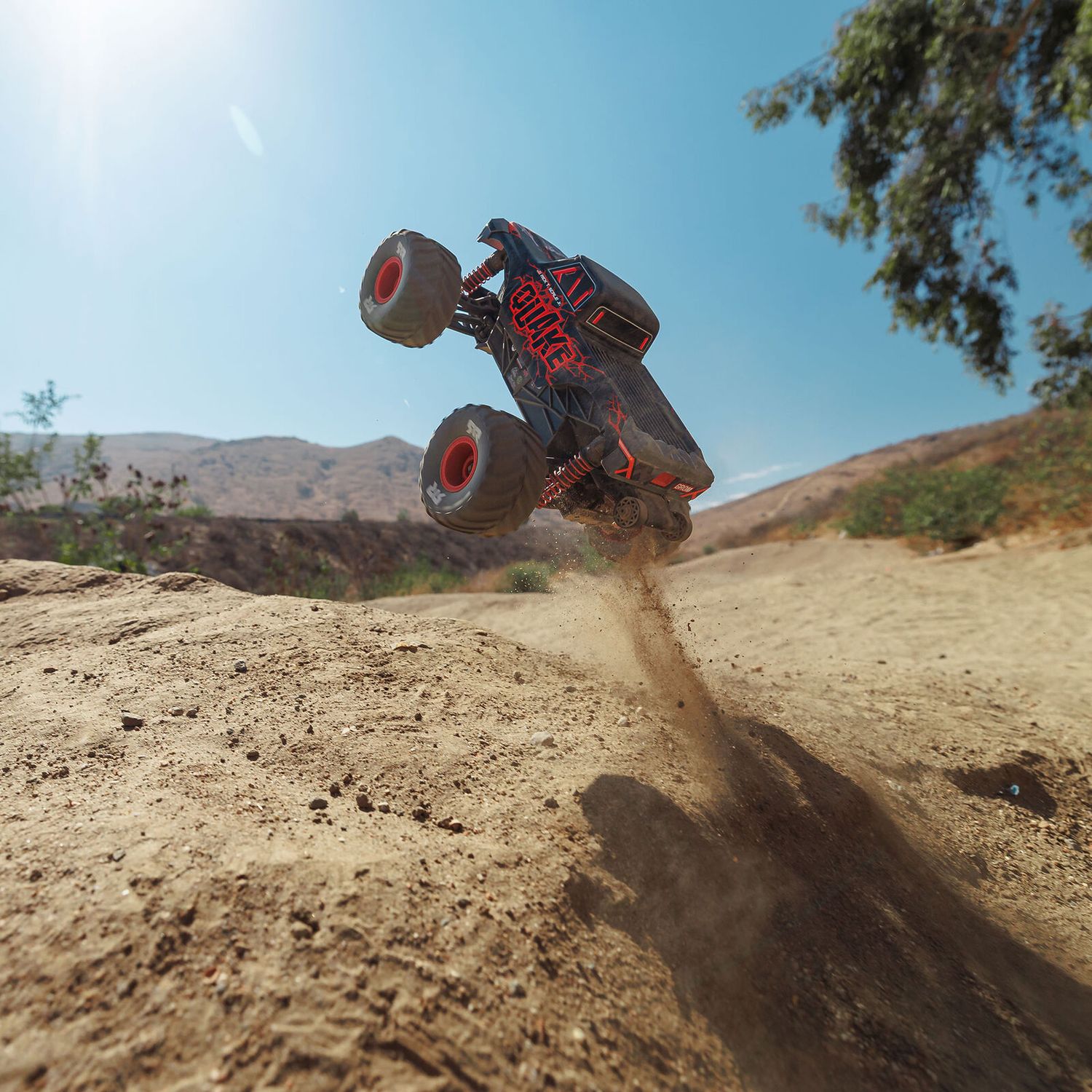 1/16 QUAKE GROM 4X4 RTR Brushed Monster Truck (Battery &amp; Charger Included), Red