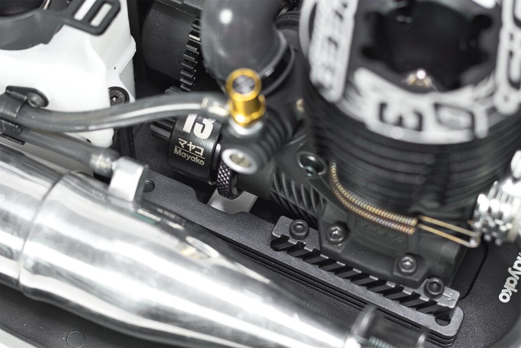 マヤコ Mayako MX8-25R 1:8th Nitro Buggy - Regional Kit