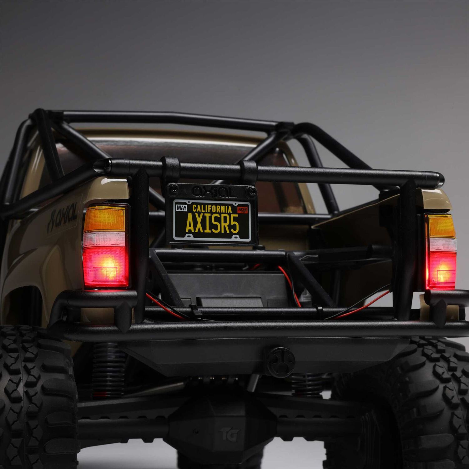 1/10 SCX10 III 1987 Toyota SR5 4X4 RTR Brushed Rock Crawler, Tan