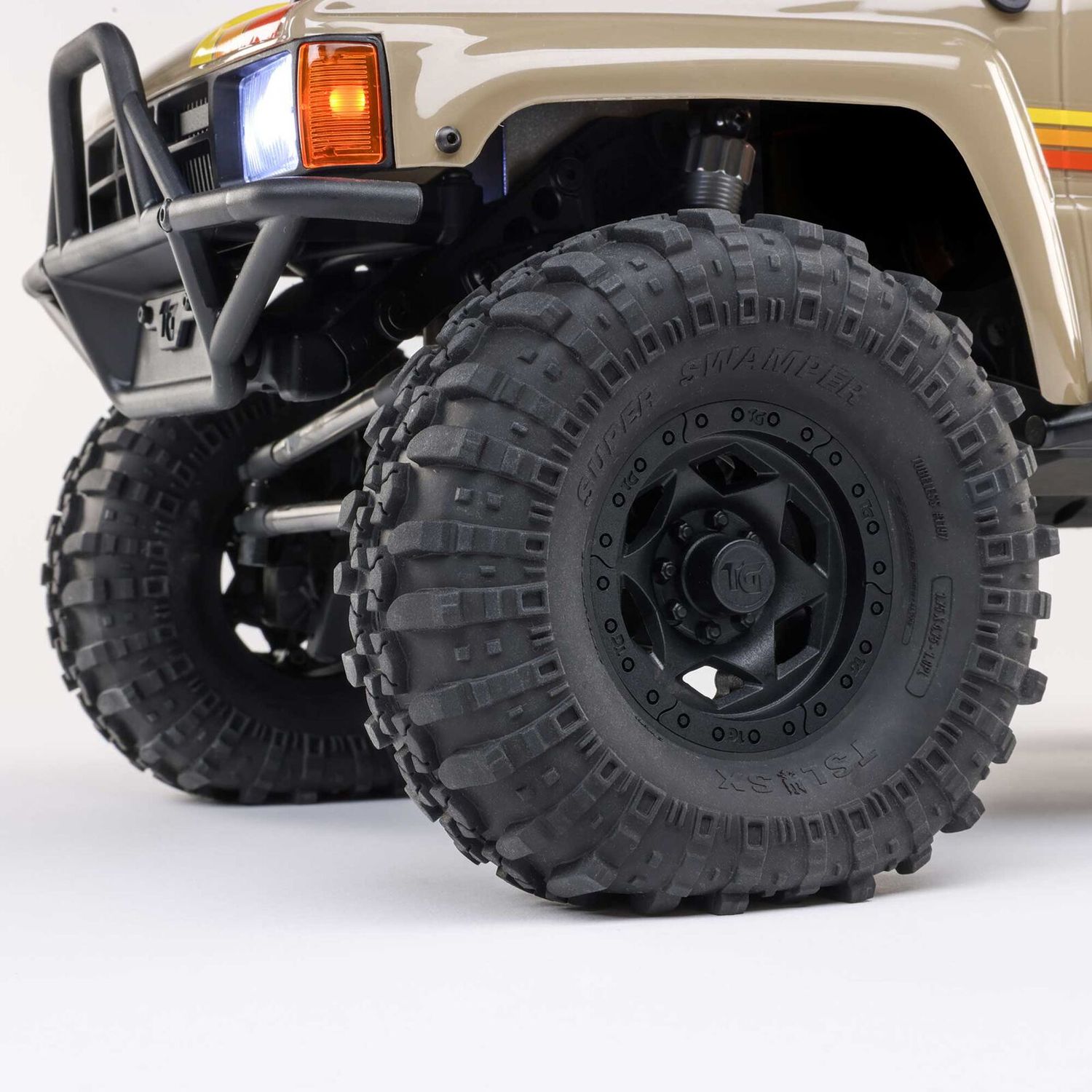1/10 SCX10 III 1987 Toyota SR5 4X4 RTR Brushed Rock Crawler, Tan