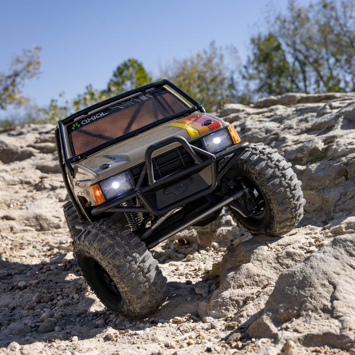 1/10 SCX10 III 1987 Toyota SR5 4X4 RTR Brushed Rock Crawler, Tan