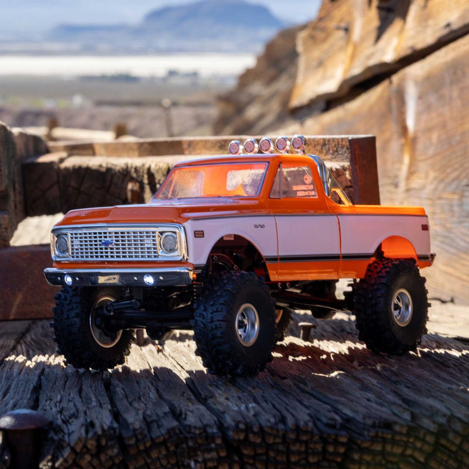 1/24 SCX24 1971 Chevrolet C10 4WD Truck RTR, Orange