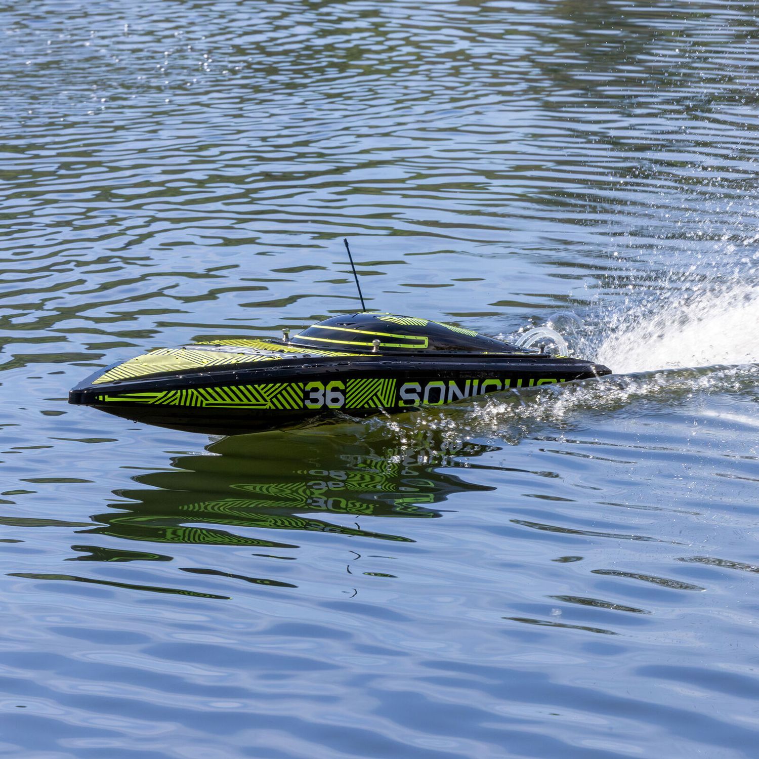 Sonicwake 36" V3, Self-Righting V-Hull Boat RTR, Black Hull