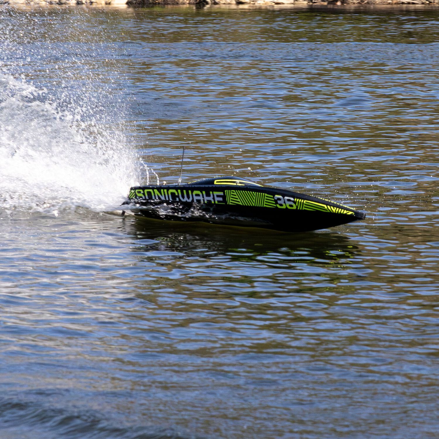 Sonicwake 36" V3, Self-Righting V-Hull Boat RTR, Black Hull