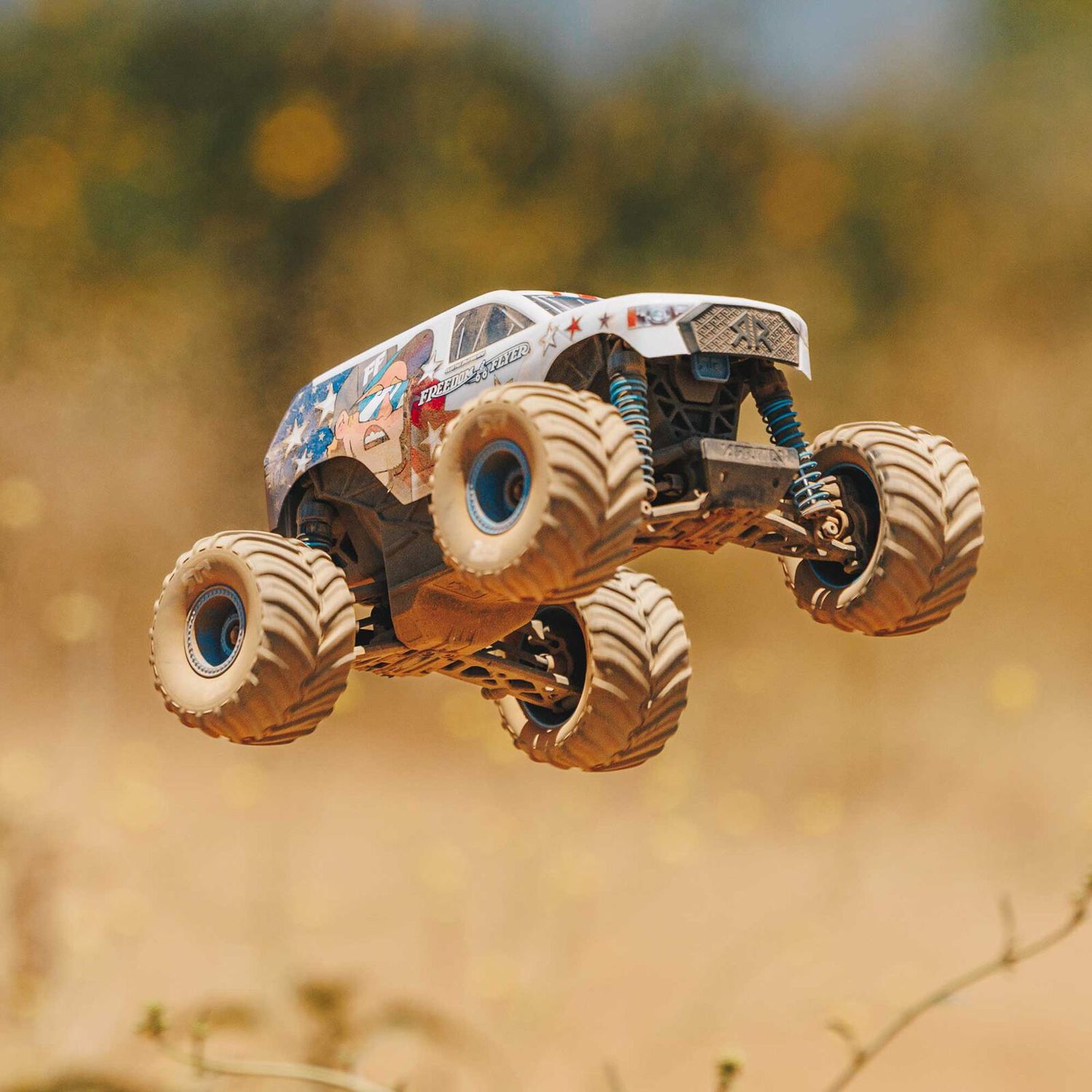 1/16 FREEDOM FLYER 4X4 RTR Monster Truck (Battery &amp; Charger Included), White