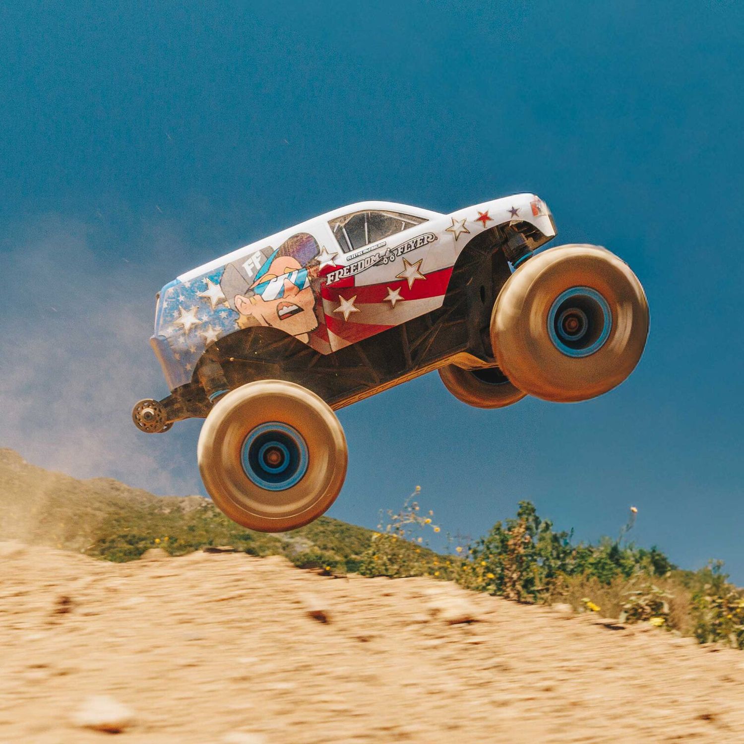 1/16 FREEDOM FLYER 4X4 RTR Monster Truck (Battery &amp; Charger Included), White