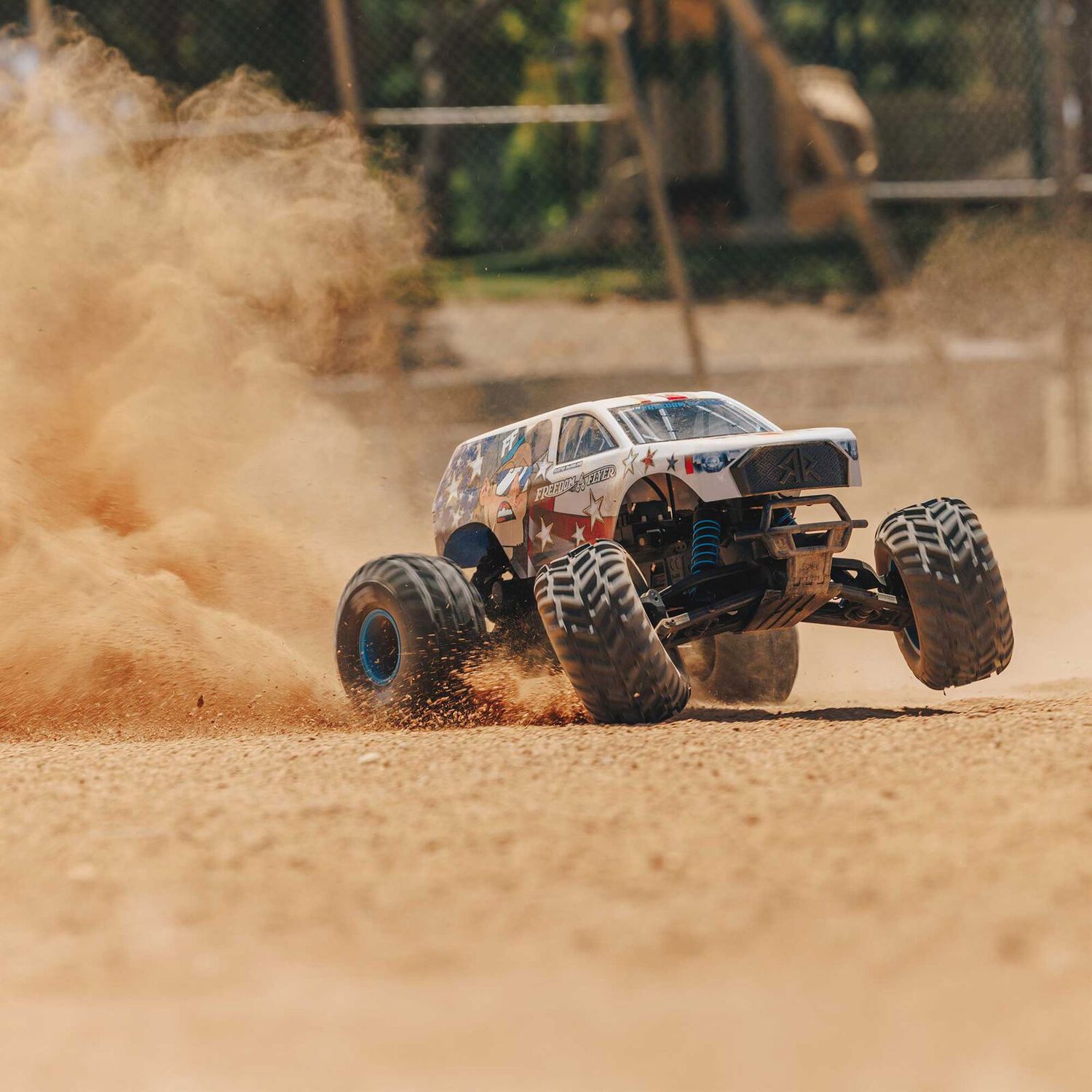 1/10 FREEDOM FLYER 223S 2WD RTR Brushless Monster Truck (Battery &amp; Charger Included)