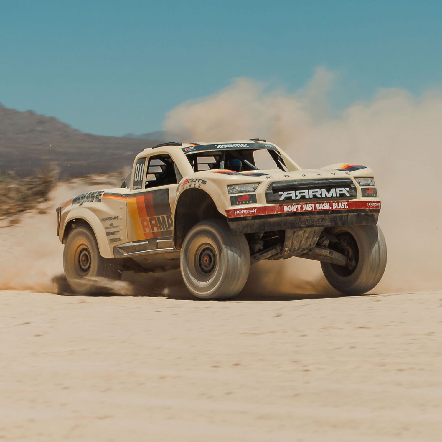 1/7 MOJAVE 6S 4X4 RTR Brushless Desert Truck , Beige