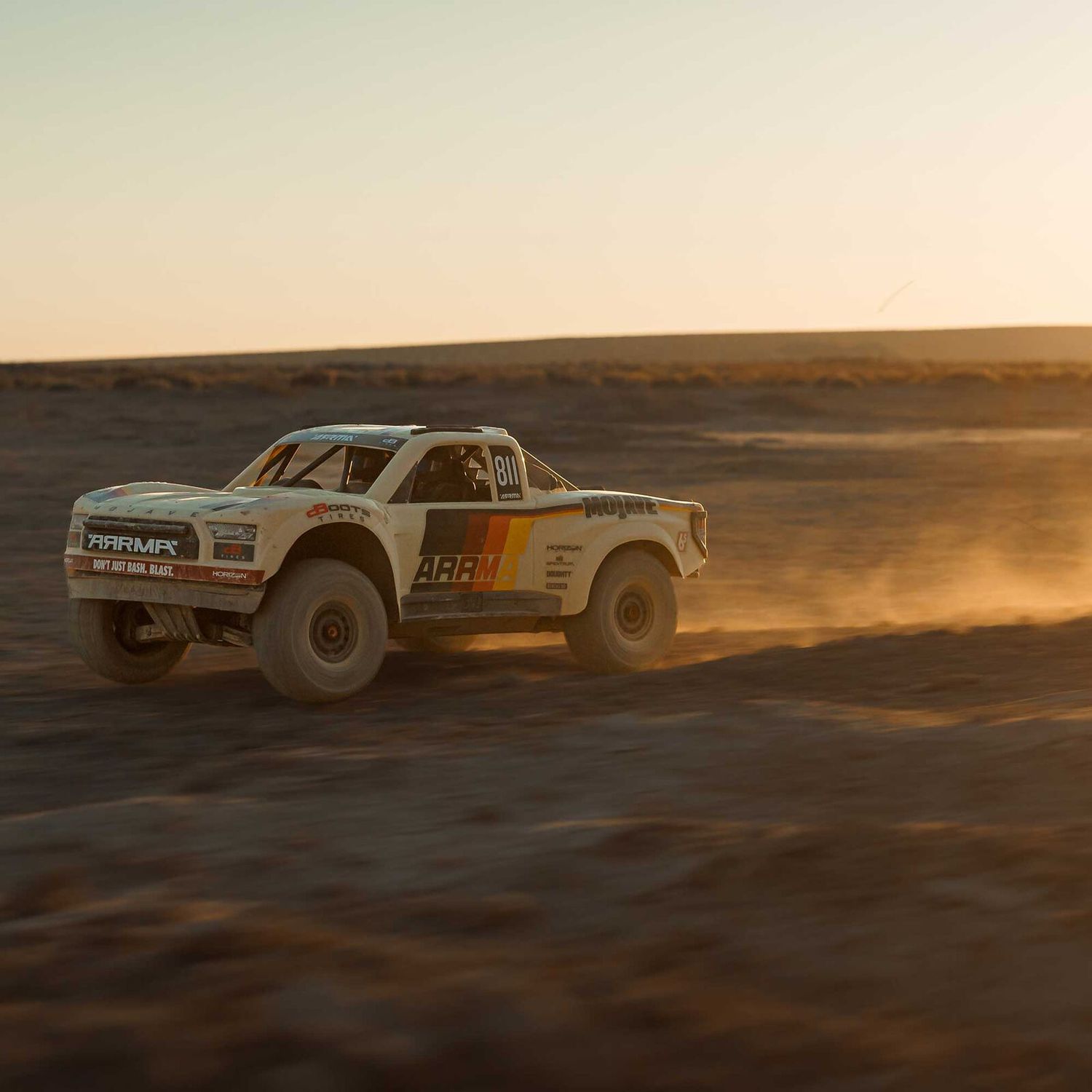 1/7 MOJAVE 6S 4X4 RTR Brushless Desert Truck , Beige
