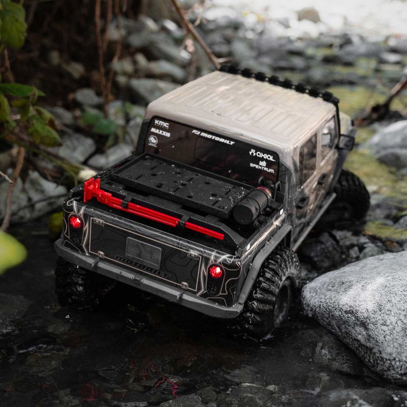 1/10 Axial SCX10 III Jeep JT Gladiator 4X4 RTR Brushed Rock Crawler, Tan