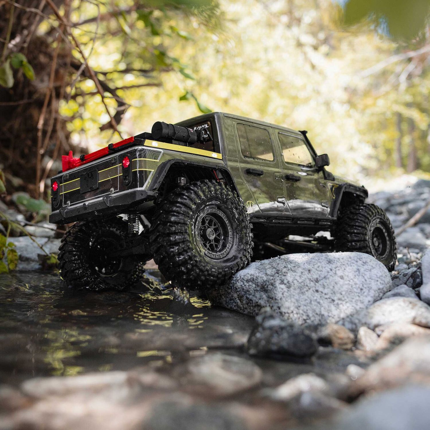 1/10 Axial SCX10 III Jeep JT Gladiator 4X4 RTR Brushed Rock Crawler, Green