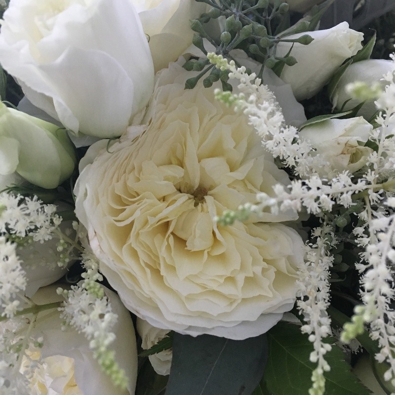 She Loves Me (for sure) - 2 Bouquets