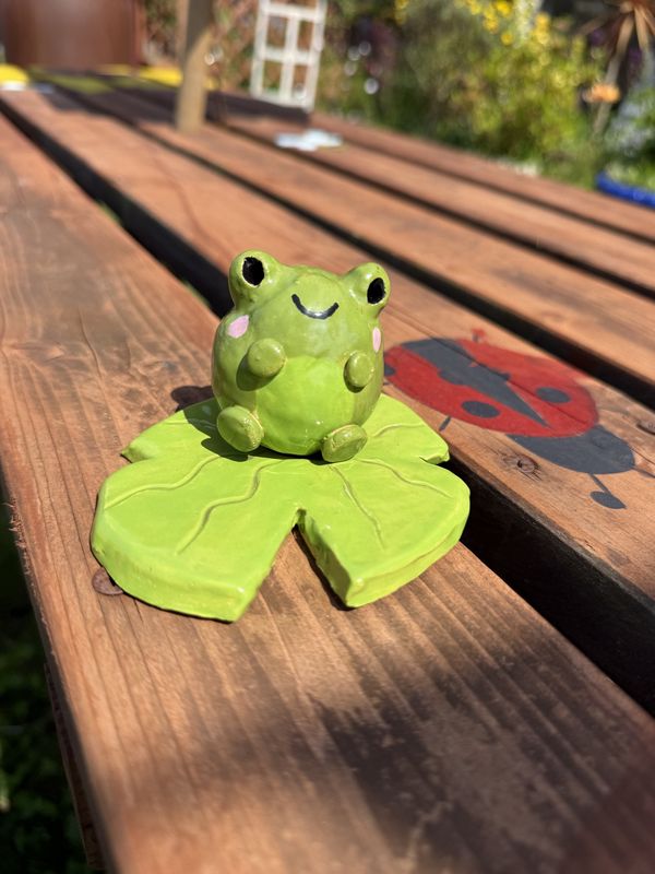 Craft with Clay: Fabulous Frog on a Lilypad