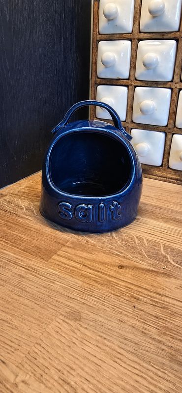 Make your own Ceramic Salt Pig - Monday 12th October 2026 - 6-8pm