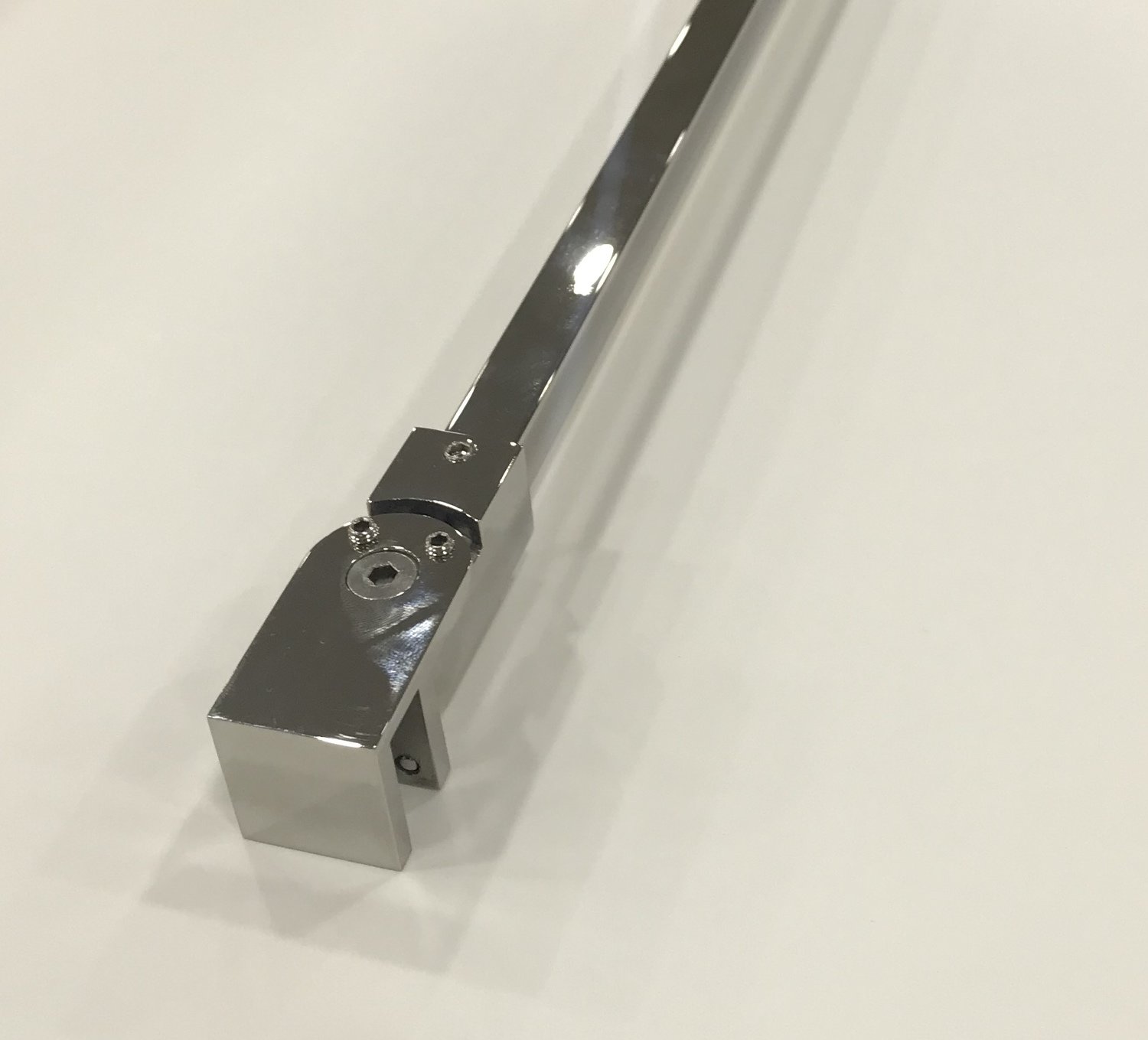 BRAS DE FIXATION ANGLE VITRA-FIX04 450MM 15*15MM