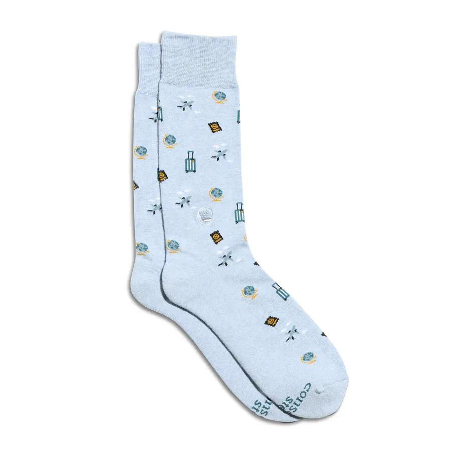 Crew Socks That Give Books Blue Travel, Size: Small