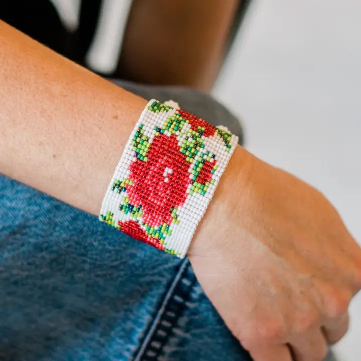 Rose Beaded Bracelet - White