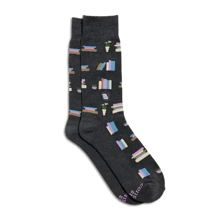 Crew Socks That Give Books Grey Bookshelves, Size: Small