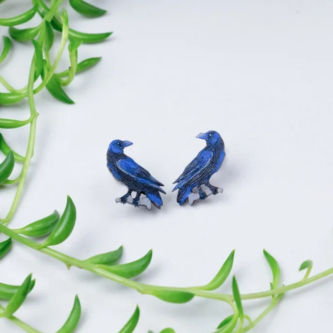 Raven Gourd Post Earrings