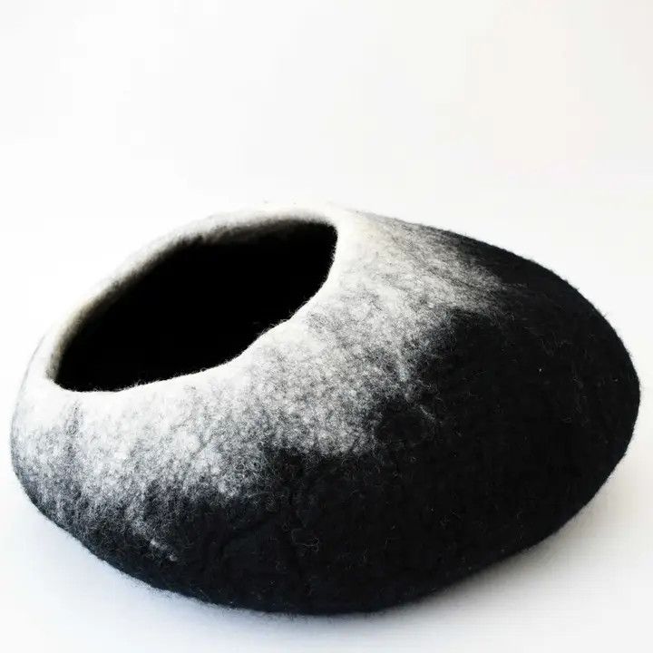 Black &amp; White Ombre Felt Pet Cave