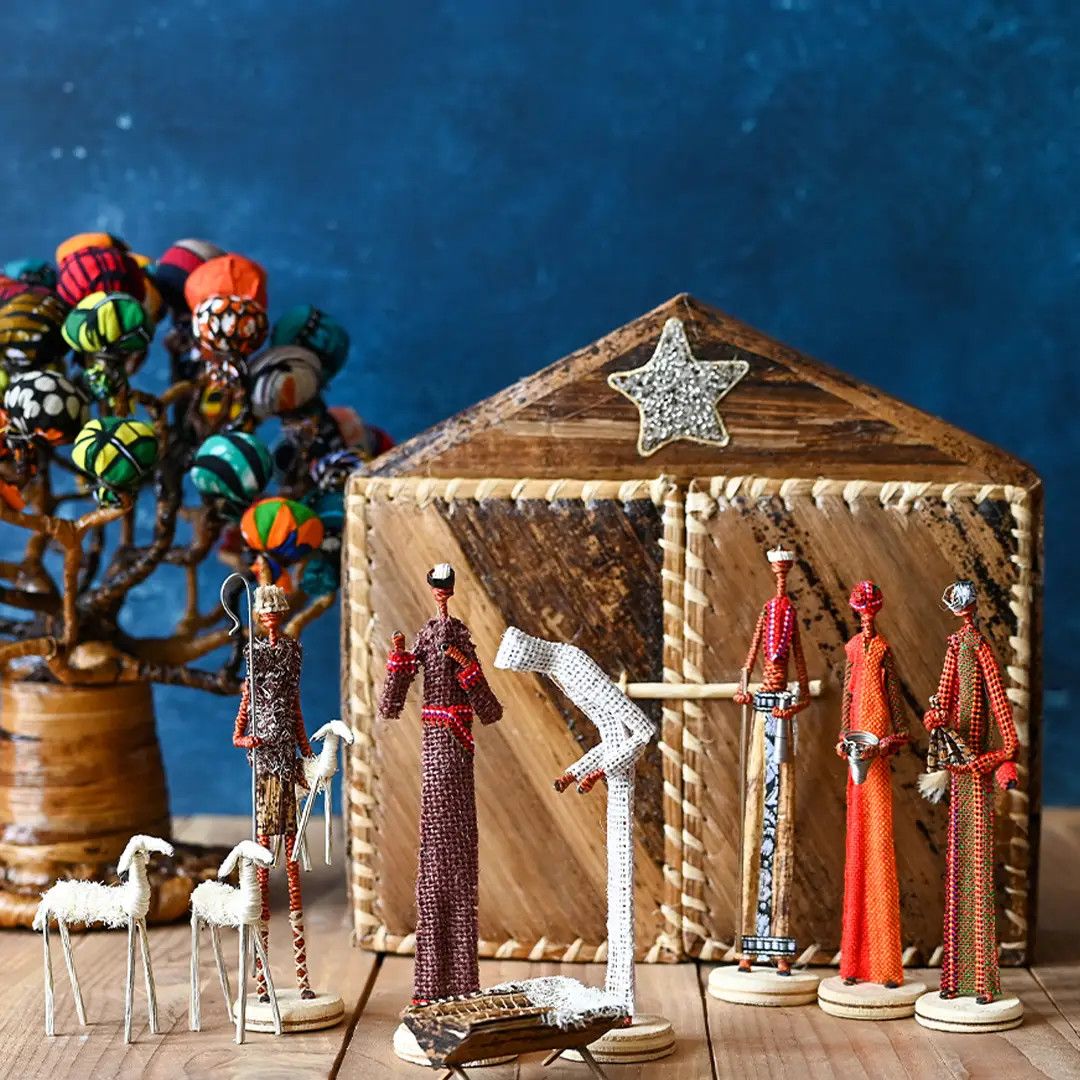 Banana Fiber Nativity with Beaded Star Adorned Box 10 Pieces