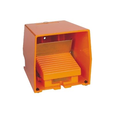 XPER510, Single foot switch XPE, metal, orange, with cover, trigger mechanism, 1 step, 1NC+1NO, IP