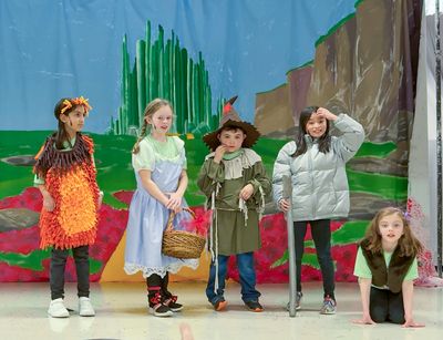 Wizard of Oz - Pointers Run Elementary School