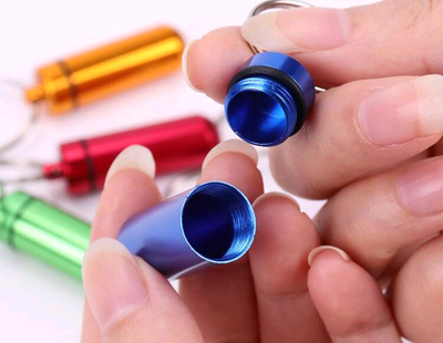 Pill carrying case- Red