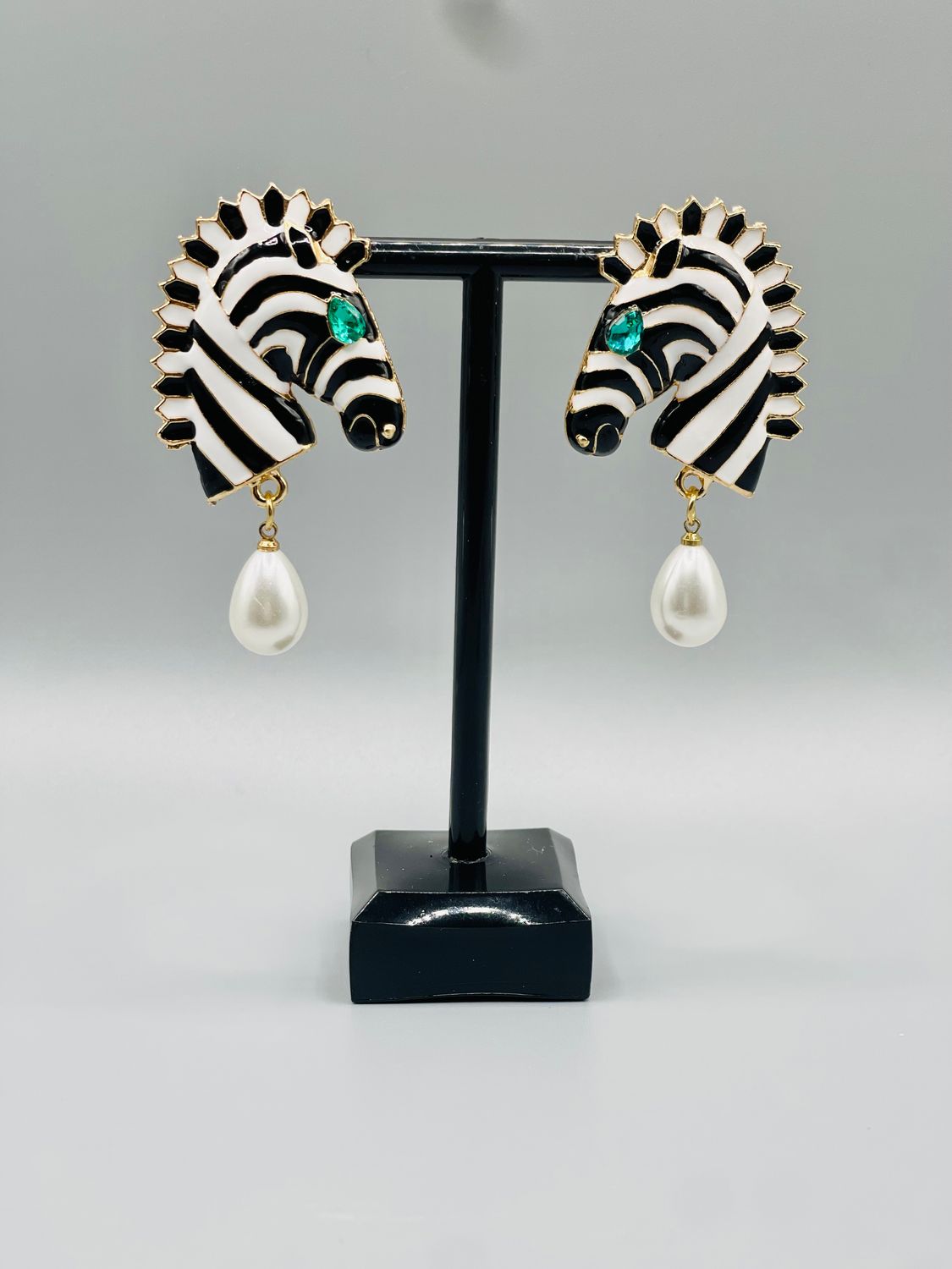 ​Zebra Chic Drop