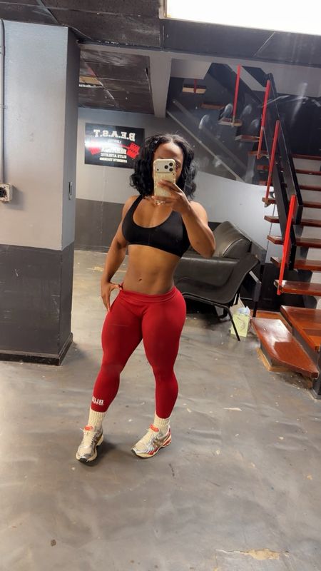 Cherry Red Sculpt &amp; Lift Leggings