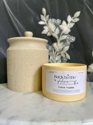 Buttercream Radiance - 5oz Ceramic Candle