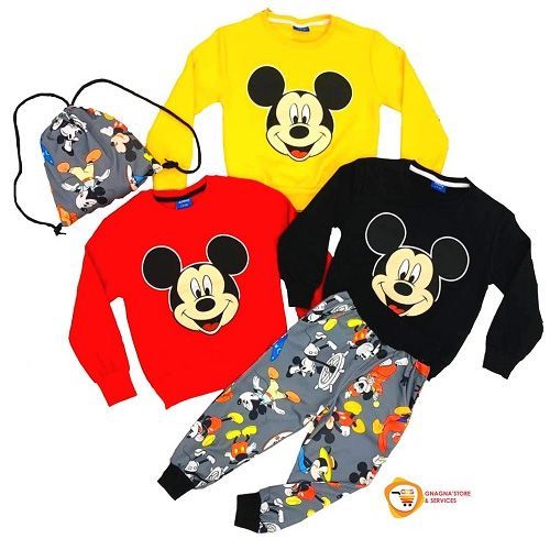 Ensemble Pyjama hiver Mickey Rouge avec son sacoche Ensemble Pyjama hiver Mickey Rouge avec son sacoche