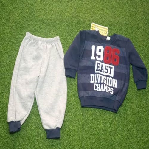 Ensemble Pull et Pantalon Bleu Gris Ensemble Pull et Pantalon Bleu Gris