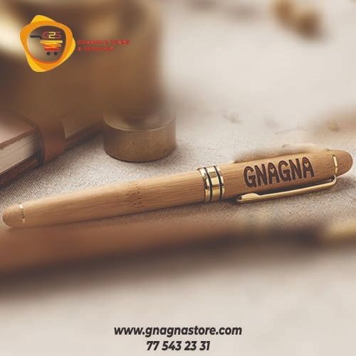 Stylo à bille en bois élégant et raffiné Stylo à bille en bois élégant et raffiné