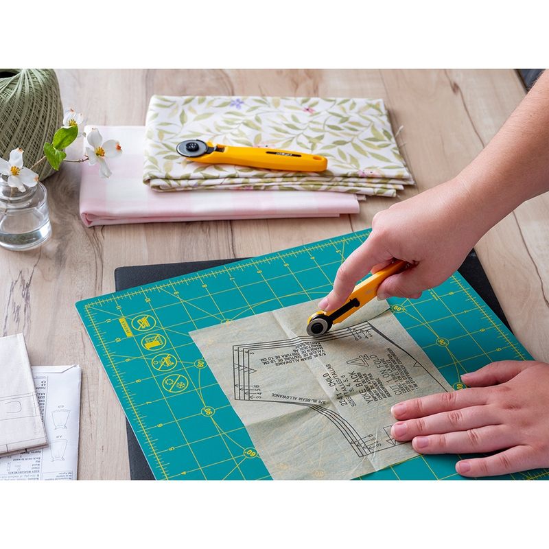 Olfa 12&quot;x12&quot;Square Rotating Cutting Mat