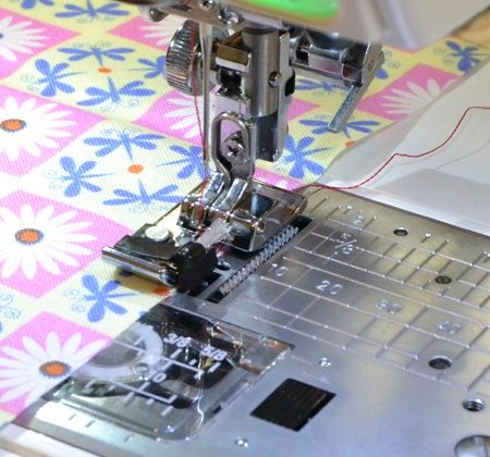 Janome Overedge Foot (C) - 7mm